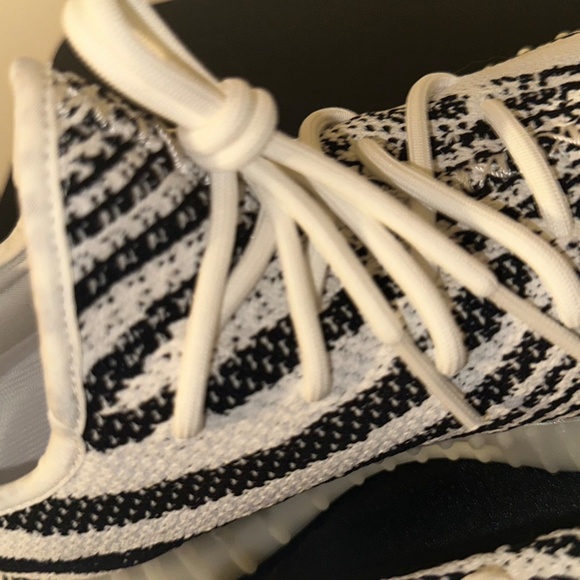 Adidas Yeezy Boost 350 V2 Zebra Sneakers - Picture 8 of 9